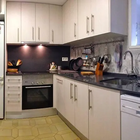 Διαμέρισμα Cozy Near To Beach, 5 Pax,