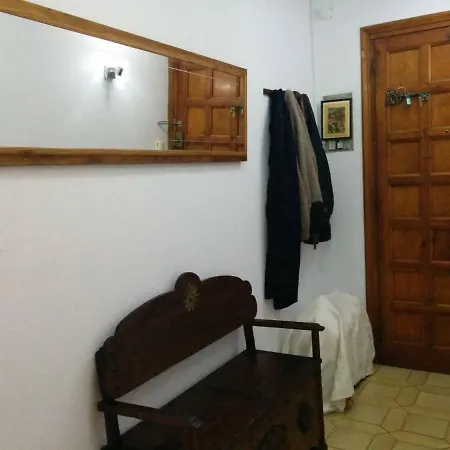 Cozy Near To Beach, 5 Pax, Διαμέρισμα Καλέλα